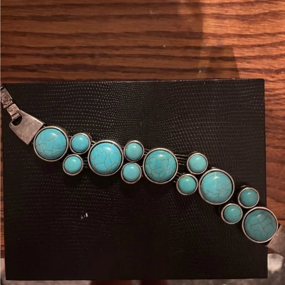 Turquoise and Silver Bracelet - Picture 2 of 2